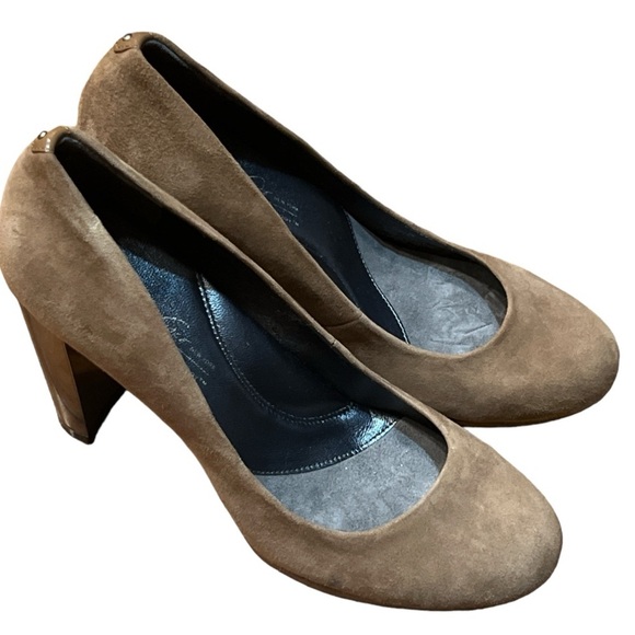 KENNETH COLE NewYork Tan Suede Heels - Picture 5 of 9